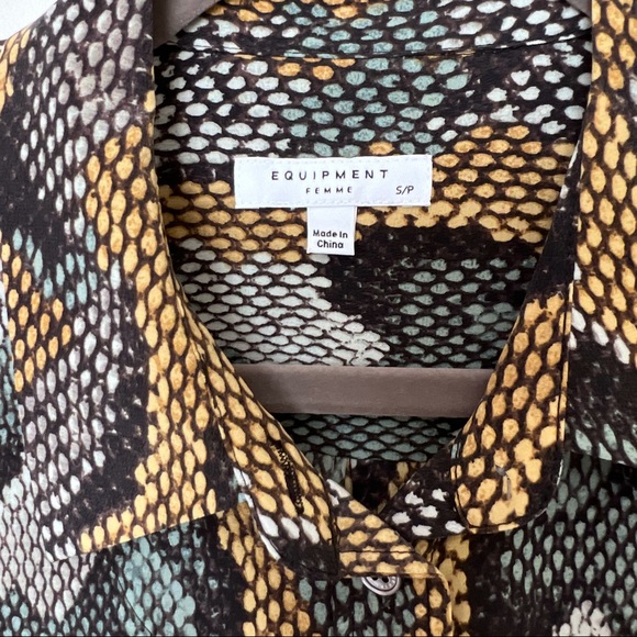 Equipment Slim Signature Blouse Python - Picture 3 of 6